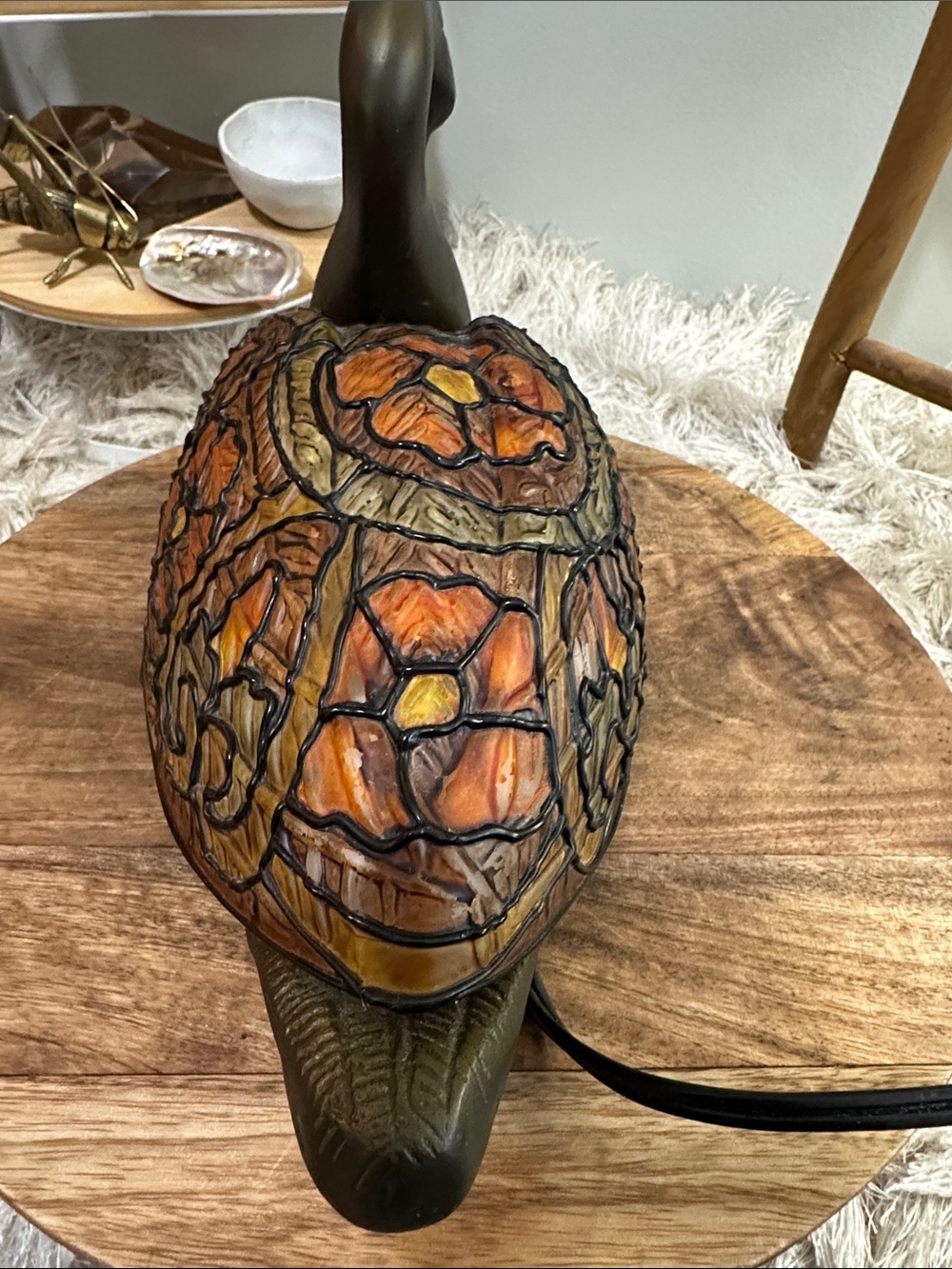 Vintage Stained Glass Style & Brass Tone Cast Metal Duck Table Library Lamp - Picture 5 of 17